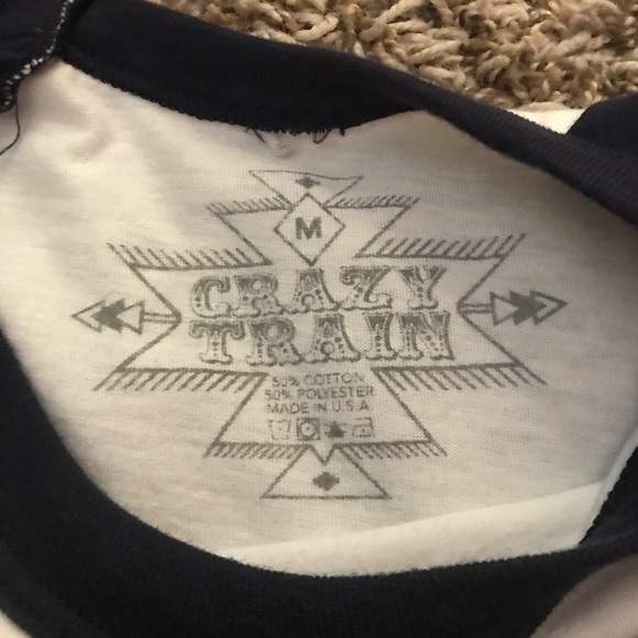 Very cute graphic tee - Picture 4 of 4